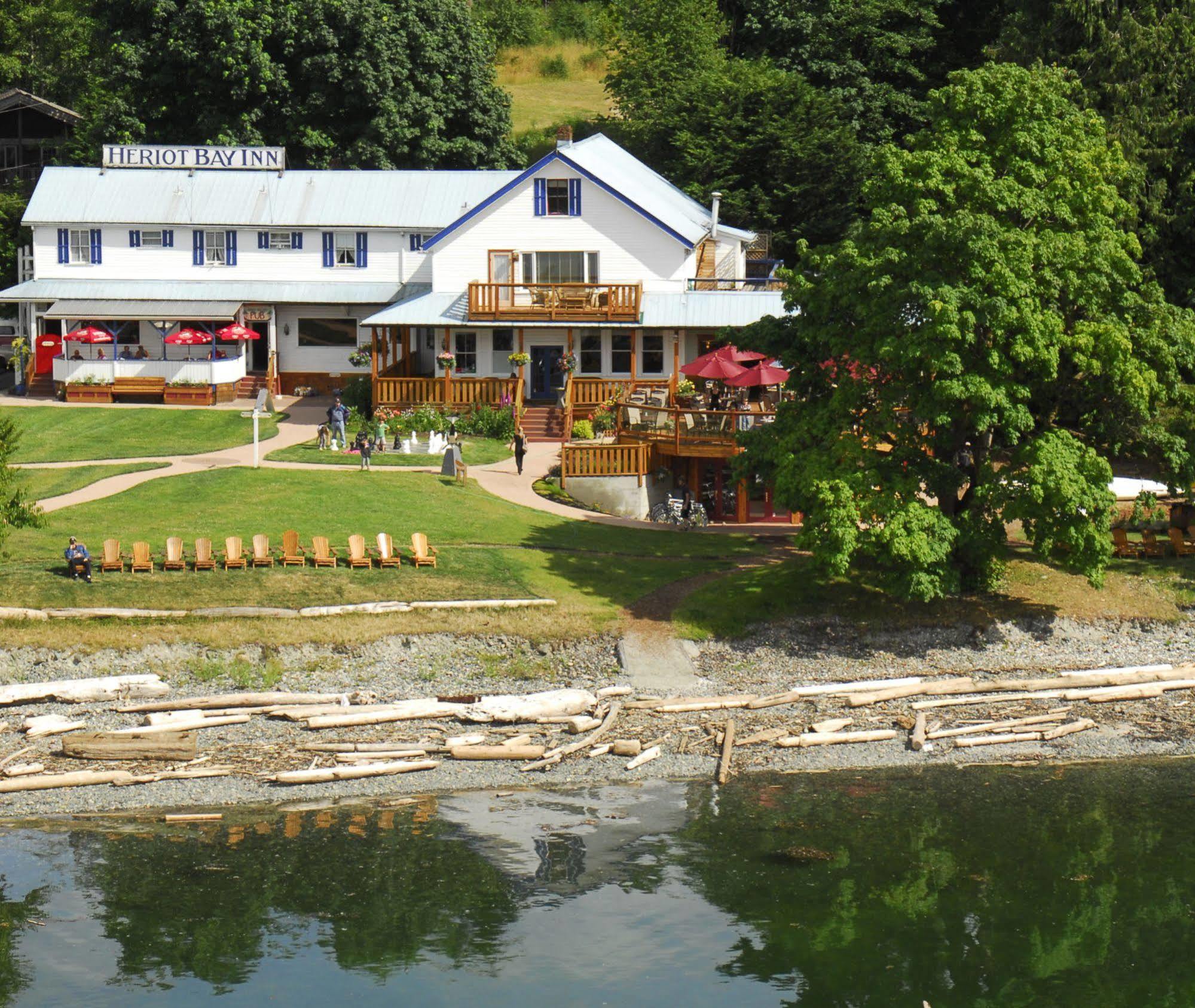 Heriot Bay Inn ภายนอก รูปภาพ