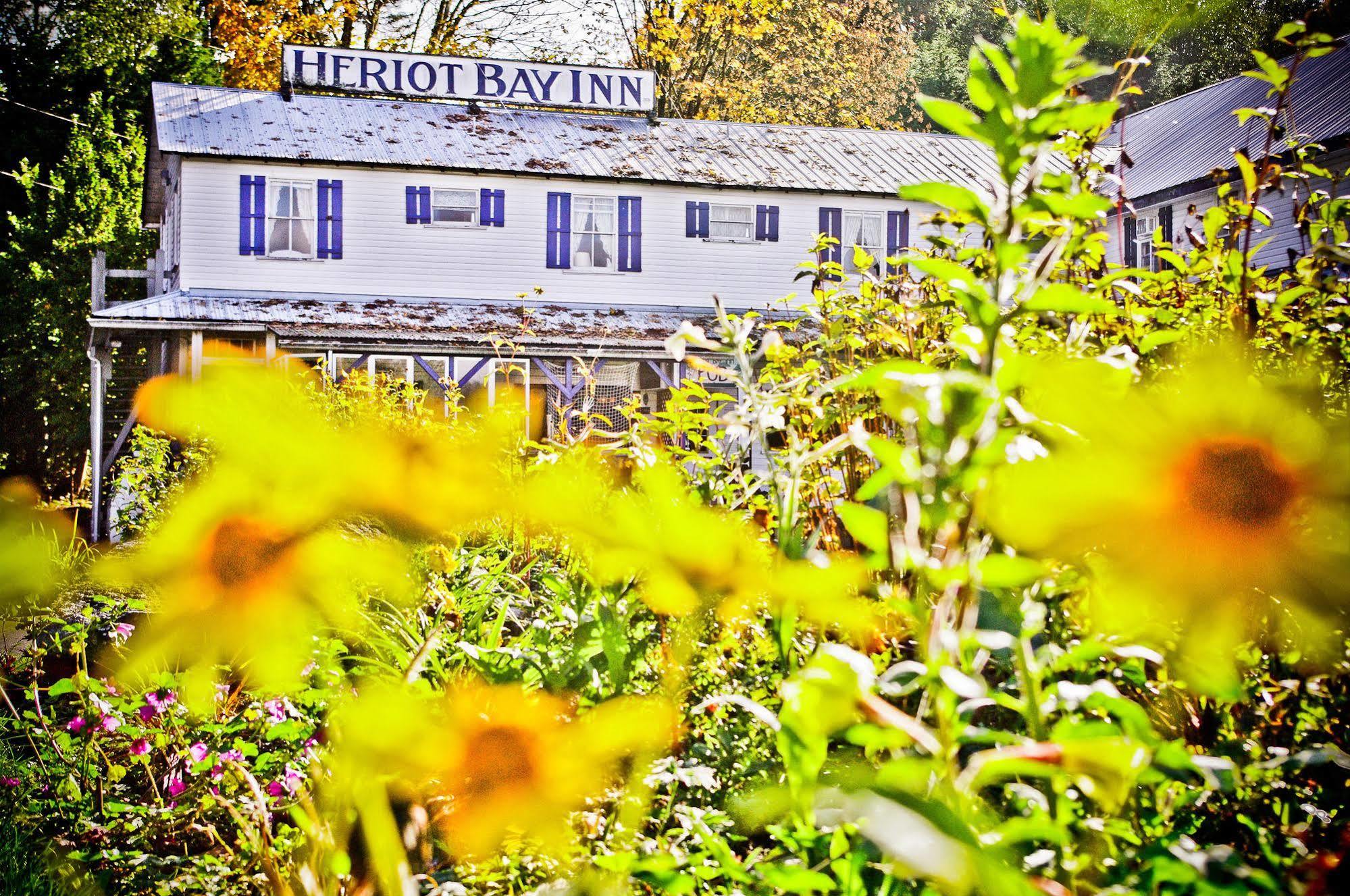 Heriot Bay Inn ภายนอก รูปภาพ